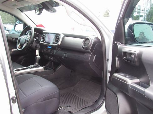 Used 2021 Toyota Tacoma SR5 image 23