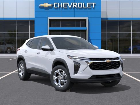 New 2026 Chevrolet Trax LS w/ LS Convenience Package FWD image 12