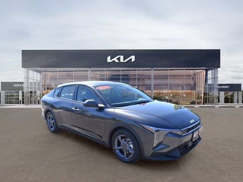 New 2026 Kia K4 FWD image 1