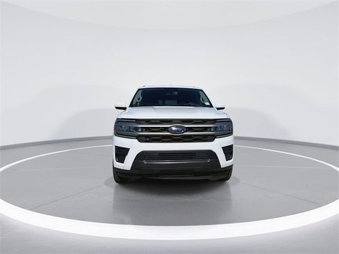 Certified 2024 Ford Expedition Max XLT image 4