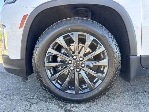 Used 2023 Chevrolet Traverse RS image 26