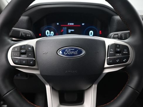 Certified 2025 Ford Explorer Active RWD image 12