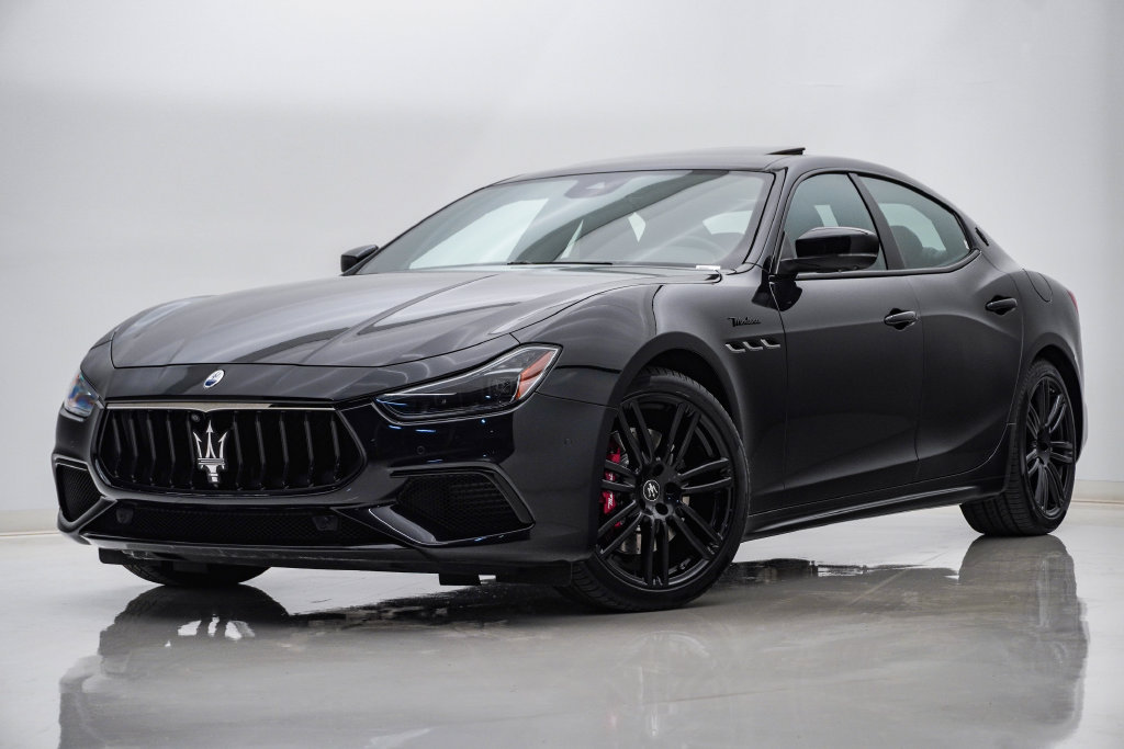Certified 2023 Maserati Ghibli Modena Q4 AWD/4WD image 1