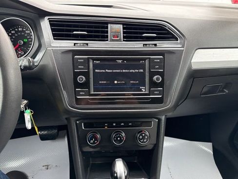Used 2021 Volkswagen Tiguan S image 6