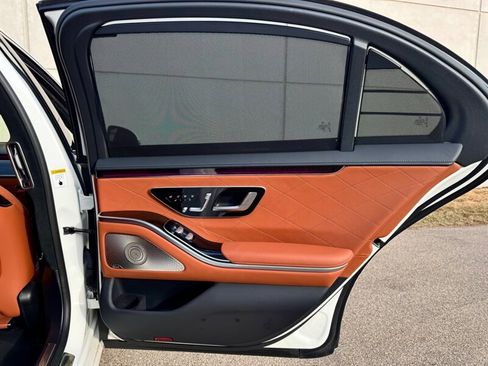 Used 2021 Mercedes-Benz S 580 4MATIC Sedan image 32