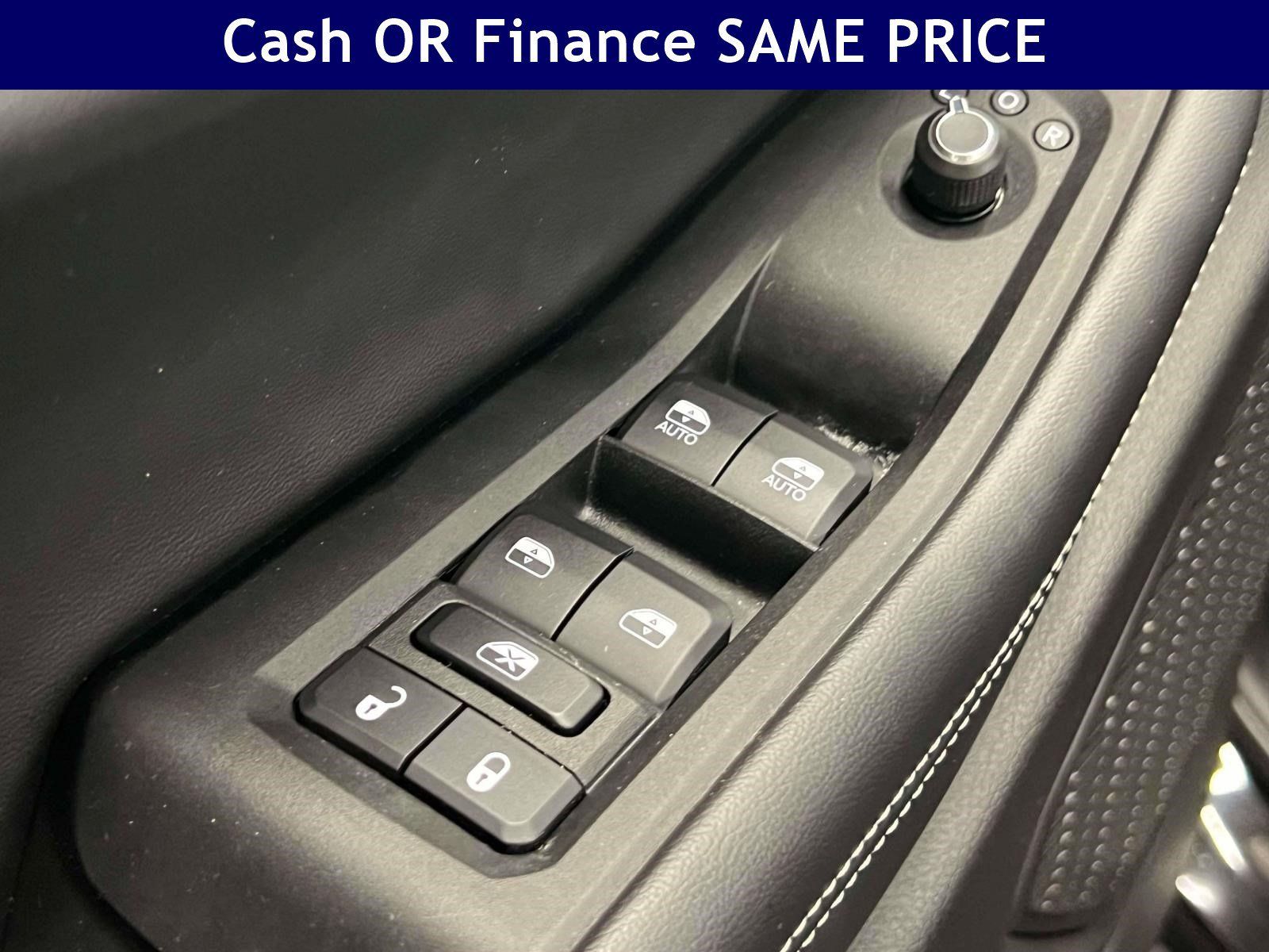 Used 2025 Jeep Grand Cherokee L Laredo w/ Luxury Tech Group I AWD/4WD image 18