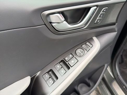 Used 2021 Hyundai Ioniq Limited image 12