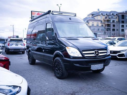 Used 2013 Mercedes-Benz Sprinter 2500 image 4