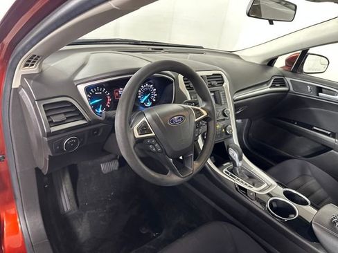 Used 2014 Ford Fusion SE image 13