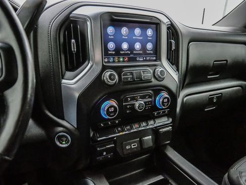 Used 2021 GMC Sierra 1500 SLT image 32