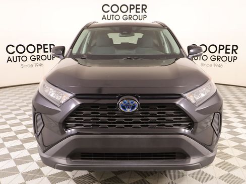 Used 2022 Toyota RAV4 LE image 8