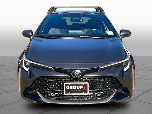 Used 2025 Toyota Corolla SE w/ SE Package FWD image 4