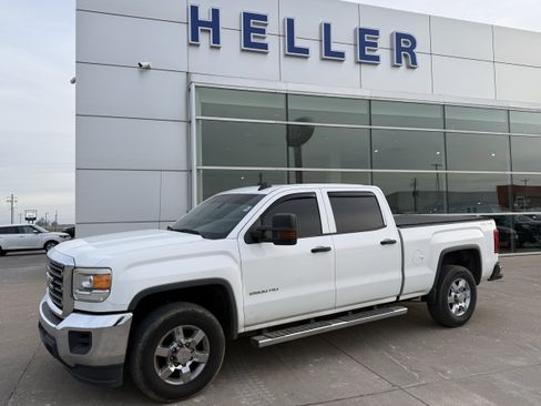 Used 2015 GMC Sierra 2500 4x4 Crew Cab w/ Sierra Convenience Package image 3