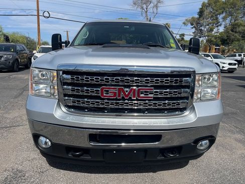 Used 2014 GMC Sierra 2500 SLT w/ Suspension Package, Off-Road AWD/4WD image 12