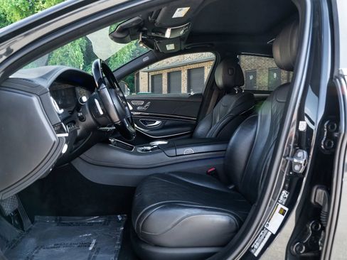 Used 2018 Mercedes-Benz S 560 Sedan image 18