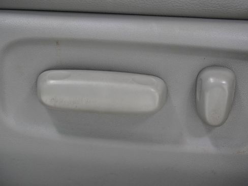 Used 2012 Toyota RAV4 Limited w/ Premium Plus Value Pkg image 15