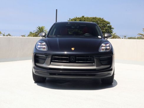 Certified 2024 Porsche Macan Turbo AWD/4WD image 6