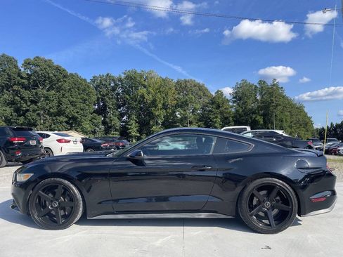 Used 2016 Ford Mustang GT Premium w/ Black Accent Package RWD image 4