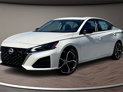 New 2025 Nissan Altima 2.5 SR w/ SR Premium Package image 1