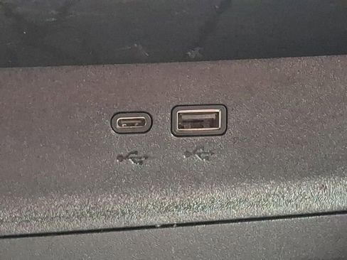 Used 2025 Chevrolet Equinox LT AWD/4WD image 25