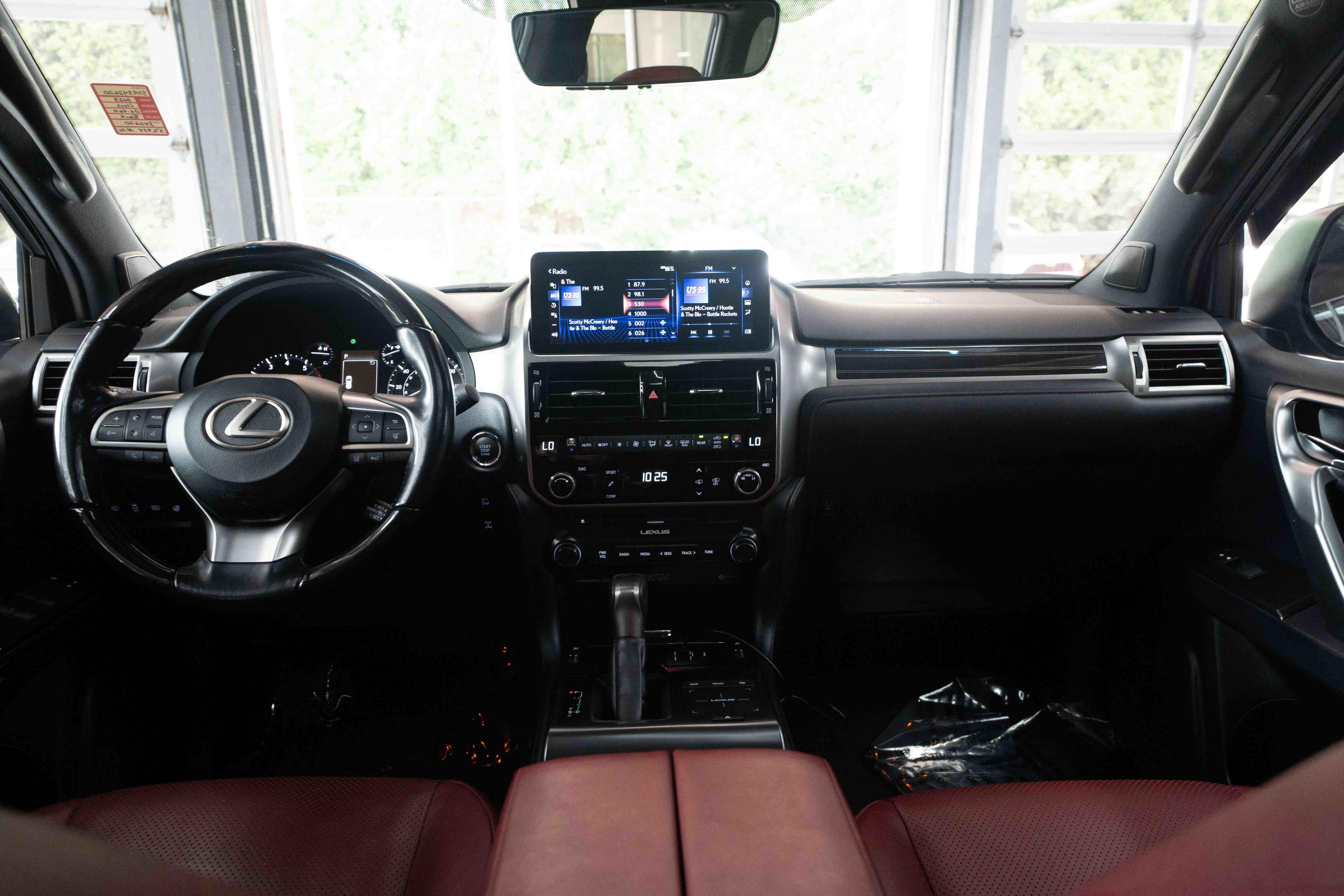 Used 2023 Lexus GX 460 Luxury w/ Sport Design Package AWD/4WD image 20