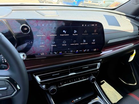 New 2026 Chevrolet Traverse RS FWD image 23
