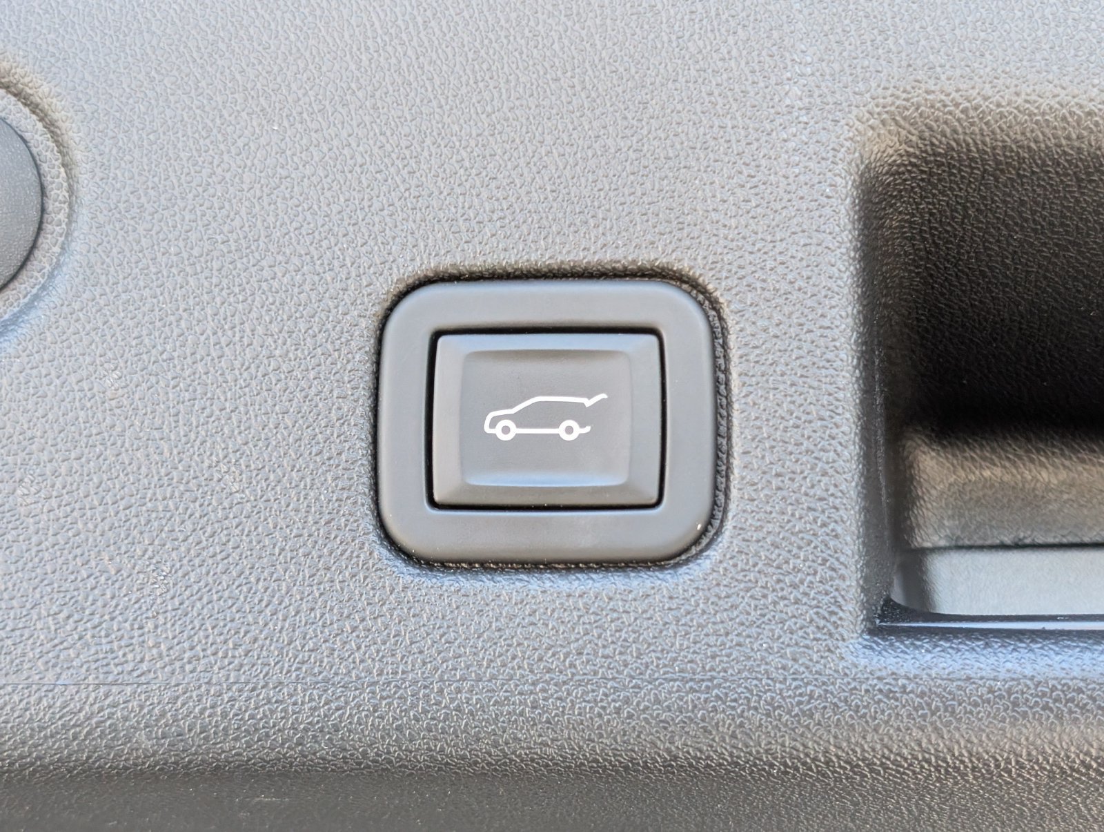 Used 2023 Chevrolet Equinox LT FWD image 15