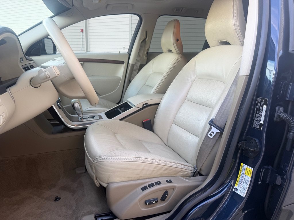 Used 2011 Volvo XC70 3.2 AWD/4WD image 12