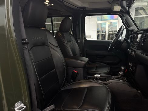 Used 2021 Jeep Wrangler Unlimited Sahara w/ Cold Weather Group image 29