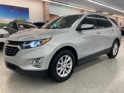Used 2019 Chevrolet Equinox LT FWD image 1