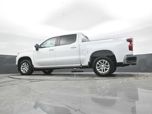 Used 2022 Chevrolet Silverado 1500 LT AWD/4WD image 39