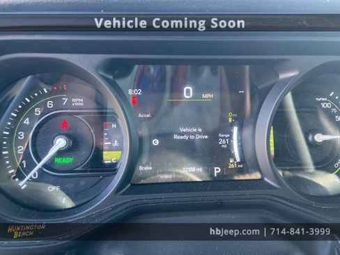 Used 2024 Jeep Wrangler Unlimited image 10