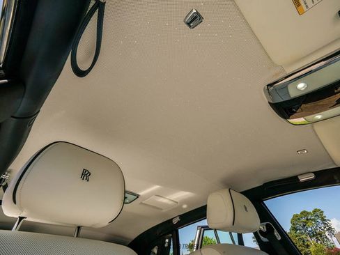 Used 2020 Rolls-Royce Phantom Sedan RWD image 40