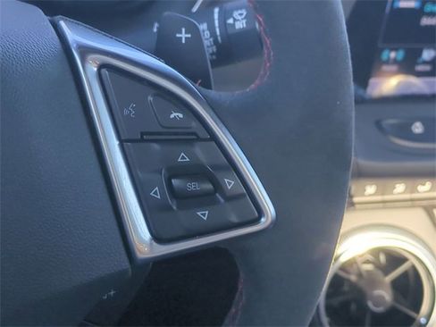 Used 2018 Chevrolet Camaro ZL1 image 22