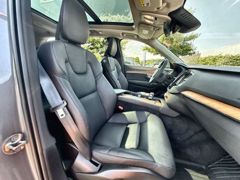 Certified 2023 Volvo XC90 B5 Plus w/ Protection Package Premier AWD/4WD image 36
