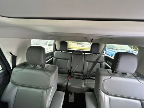 Used 2025 Ford Expedition Max Active RWD image 13