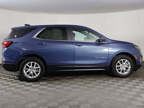 Used 2024 Chevrolet Equinox LT w/ LPO, Floor Liner Package FWD image 17
