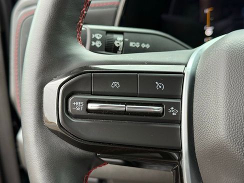 Used 2023 Chevrolet Colorado Z71 w/ Z71 Convenience Package 2 image 12