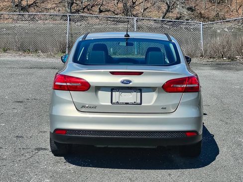 Used 2016 Ford Focus SE image 6