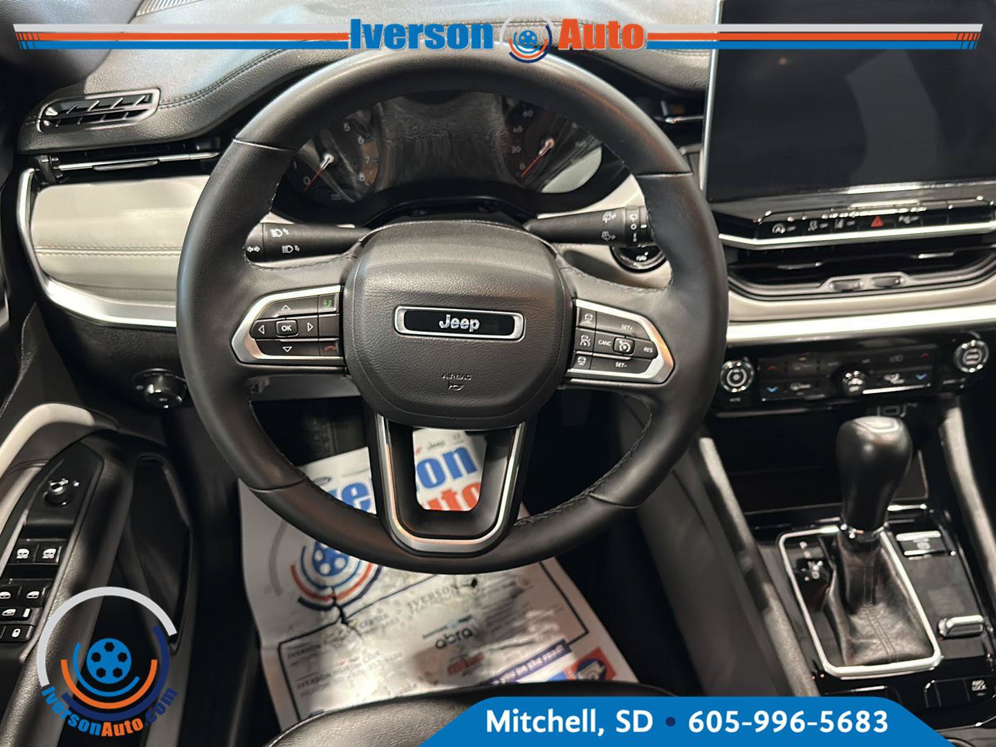 Used 2025 Jeep Compass Limited AWD/4WD image 26