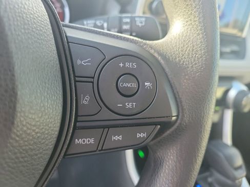 Used 2024 Toyota RAV4 XLE image 31