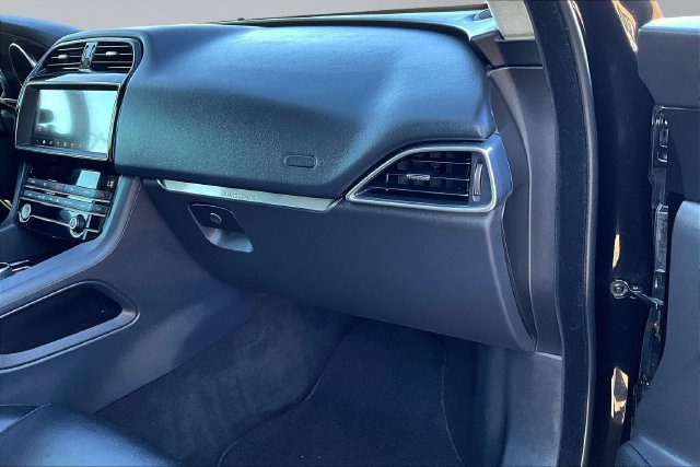 Used 2020 Jaguar F-PACE Premium AWD/4WD image 26