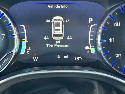 New 2027 Chrysler Pacifica Select FWD image 27