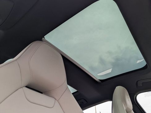 New 2025 Porsche Panamera image 28