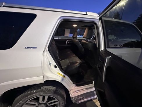 Used 2022 Toyota 4Runner Limited image 9