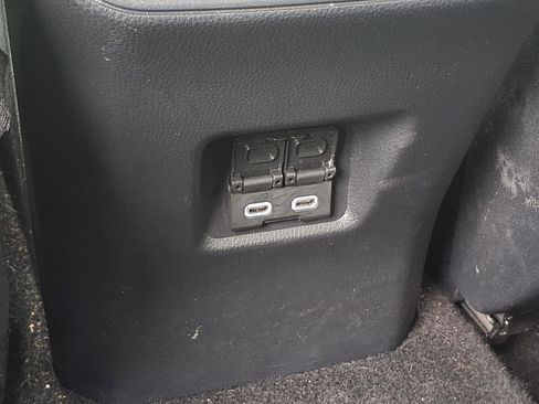 Used 2025 Toyota RAV4 XLE AWD/4WD image 22