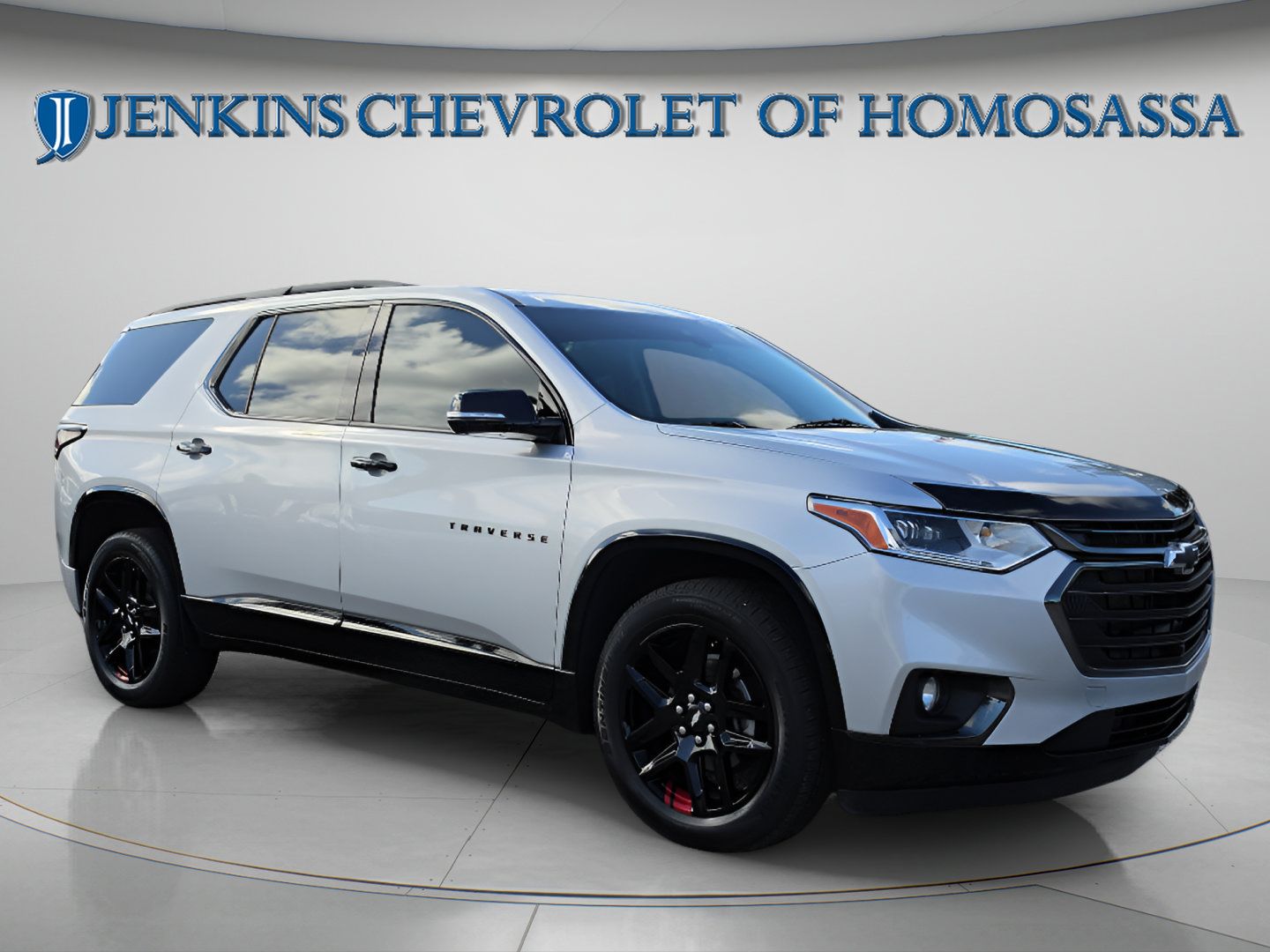 Used 2020 Chevrolet Traverse Premier w/ Redline Edition FWD image 2