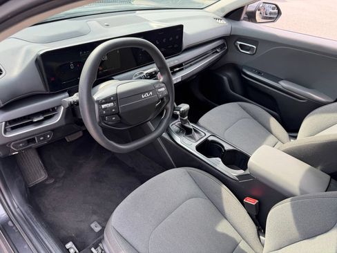Used 2025 Kia K4 FWD image 23
