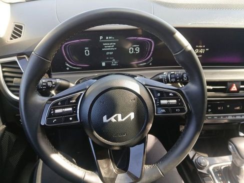 Certified 2025 Kia Seltos S image 14