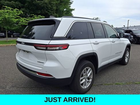 Used 2024 Jeep Grand Cherokee Laredo X w/ Trailer Tow Package AWD/4WD image 6